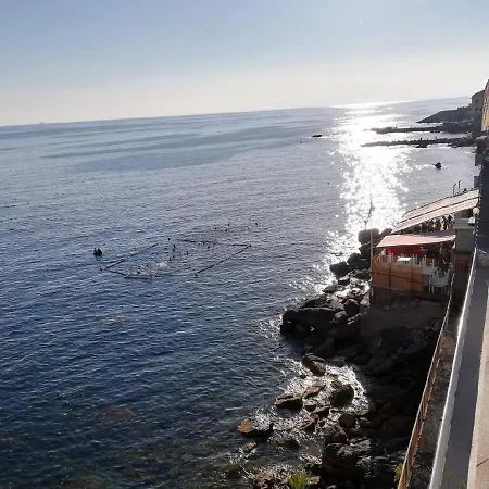 Daire Ferienwohnung Fur 6 Personen Ca 110 M In Genua, Italienische Riviera Italienische Westkuste